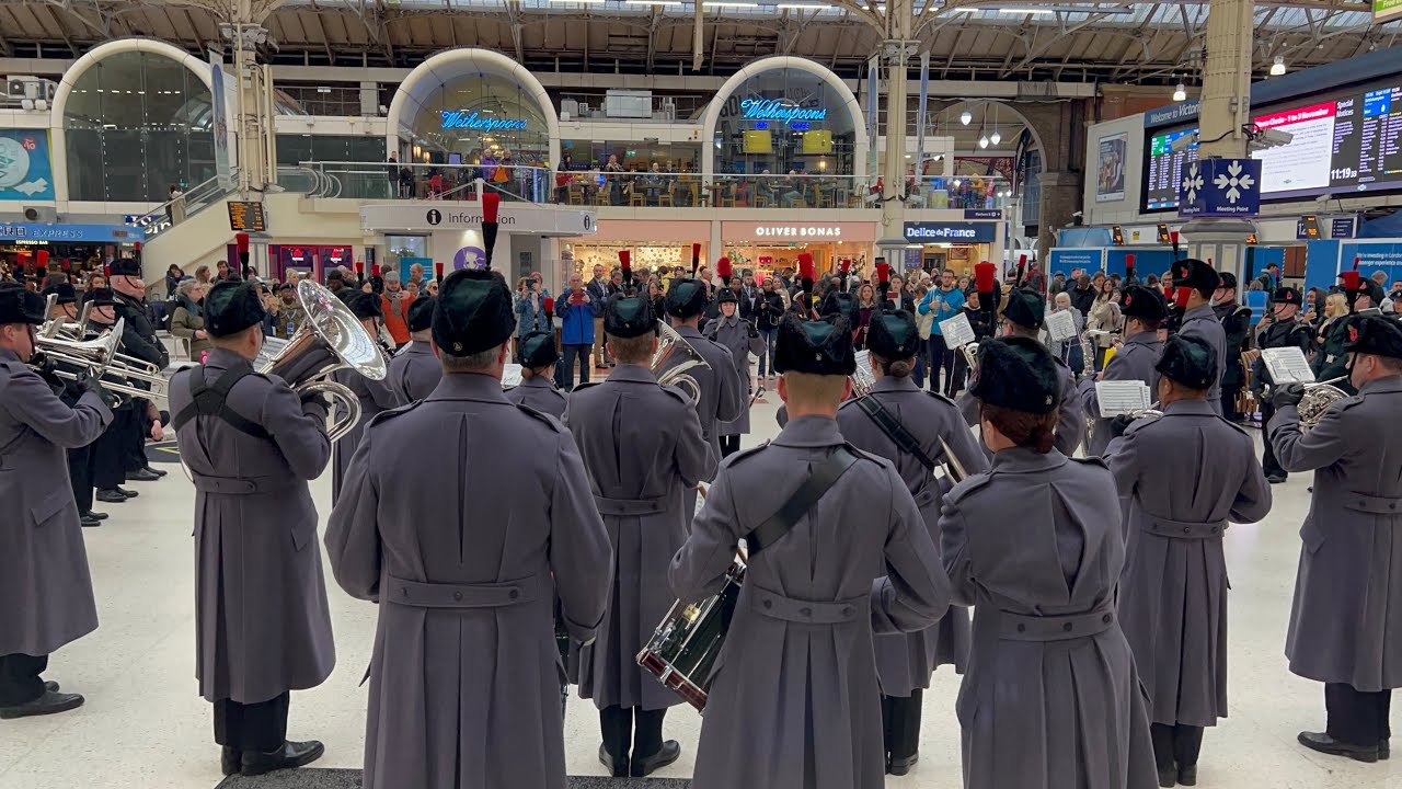 The Band and Bugles of the Rifles London Poppy Day 2023 - Victoria Station