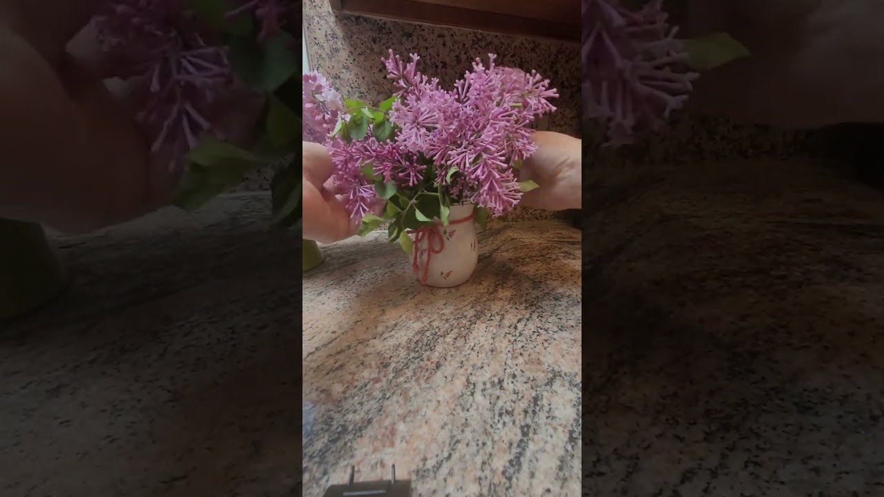 Try this TIP to keep cut flowers fresh! 