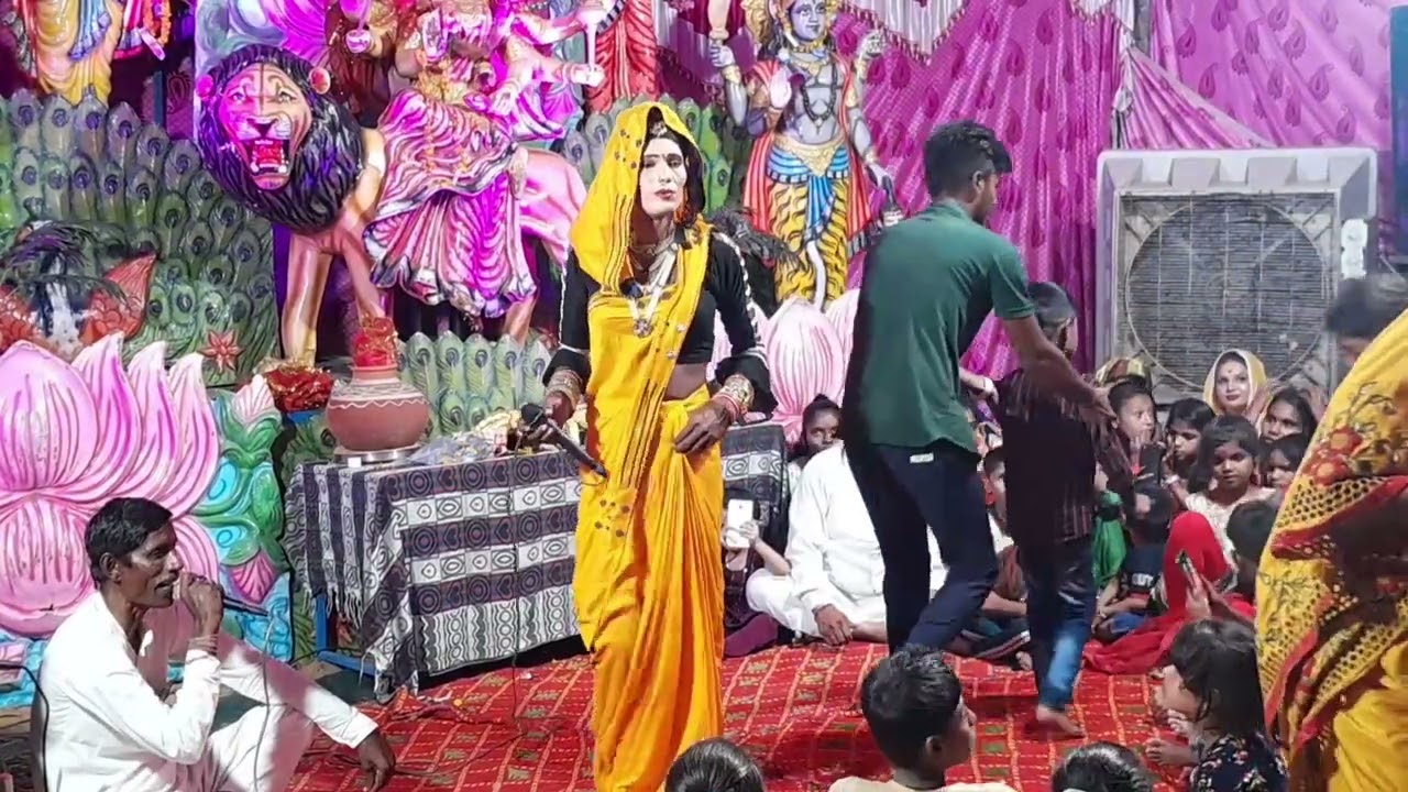 मात मेरी नाहर वारी पहलें मनाऊं री मैया तोय करन बूढाका