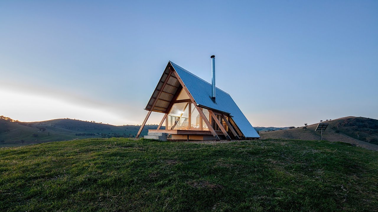 Remote Airbnb hut has 360 views over the Kimo Valley