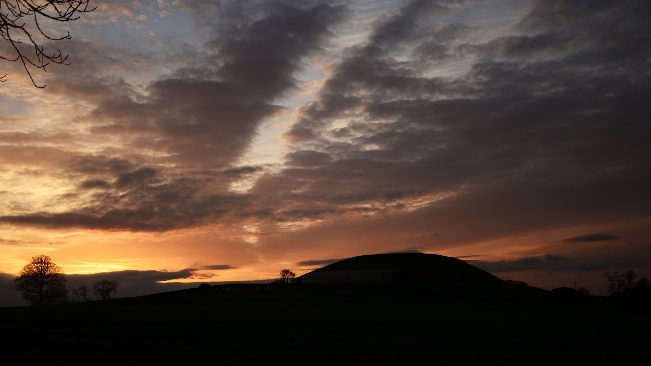 Last light of 2016 - New Year's Eve twilight time lapse at Newgrange