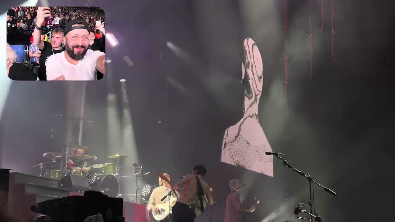 Biffy Clyro - The Captain @ O2 London
