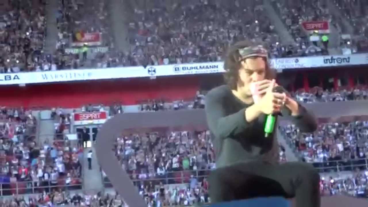One Direction - Don't Forget Where You Belong & Live While We're Young - Düsseldorf, 02.07.2014