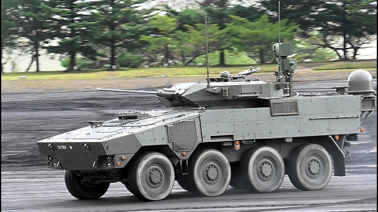 最新装備車輛　25式偵察警戒車＆パトリアAMV装輪装甲車が登場！　富士駐屯地開設71周年記念行事　戦闘訓練展示