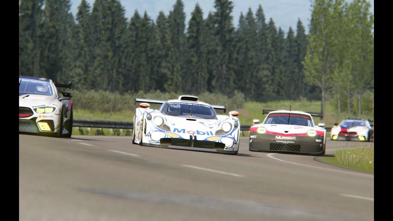 Porsche 911 GT1-98 vs Porsche RSR '17 vs BMW M8 GT3 at Highlands