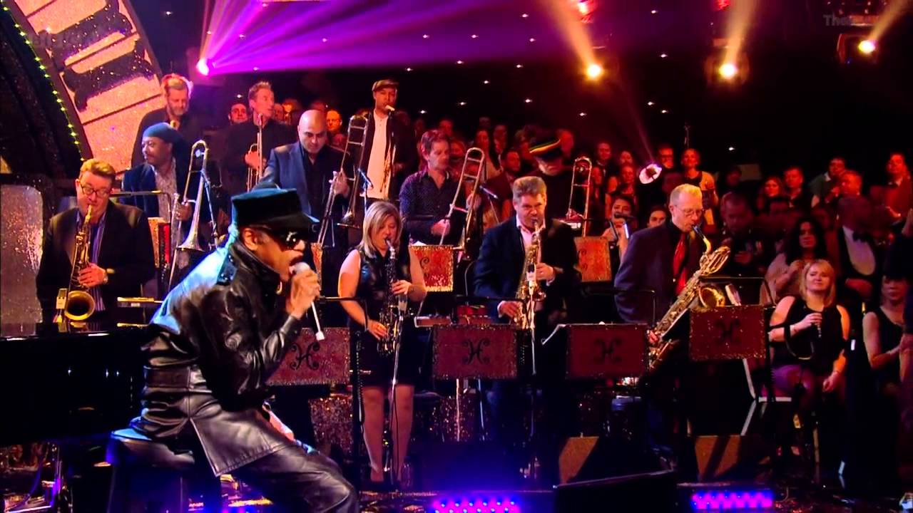 Bobby Womack - I'm A Midnight Mover (Jools Annual Hootenanny 2013) HD 720p