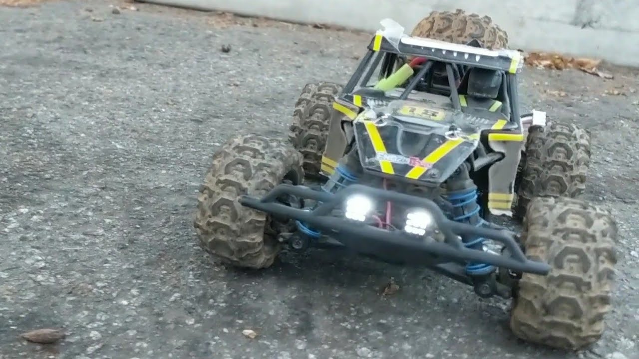 Enoze 9303E action - great 1/18 RC Car