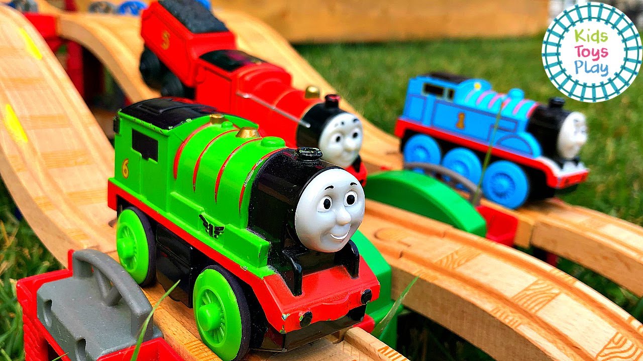 Thomas & Friends™ Motorized Toy Train Races