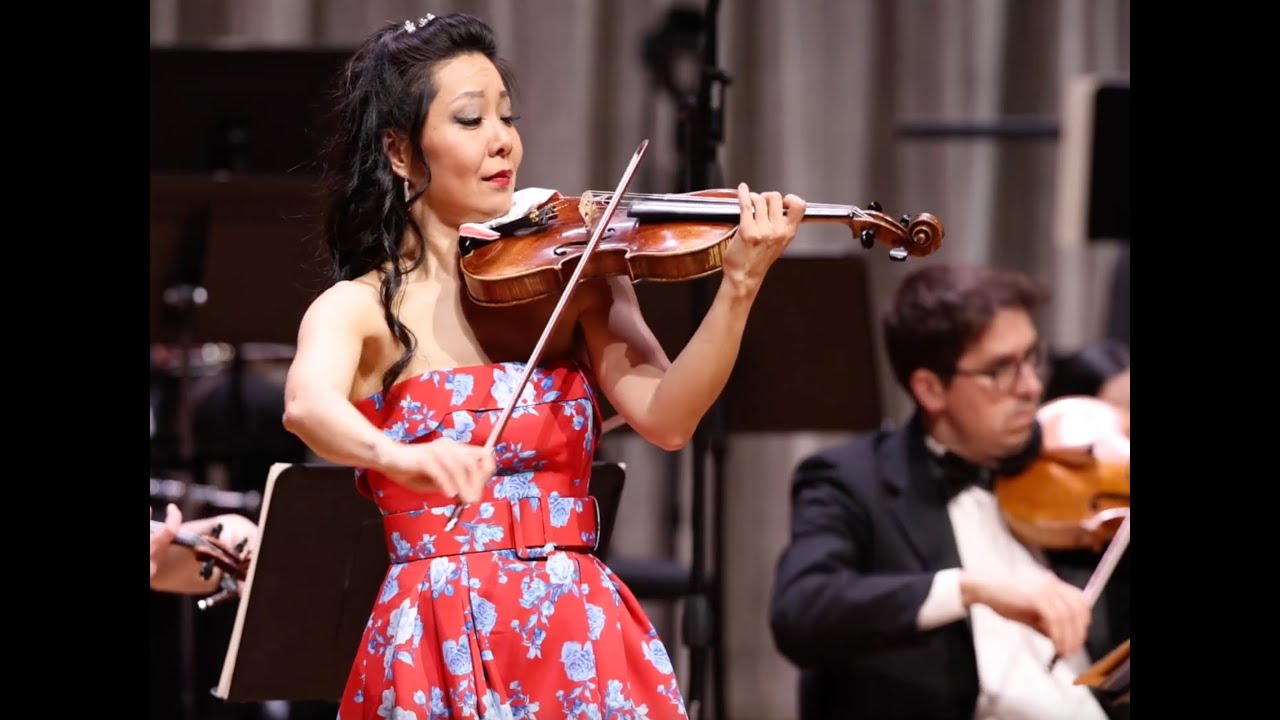 Yi-Jia Susanne Hou plays Svendsen Romance LIVE with Maestro Drostan Hall & Camerata Chicago