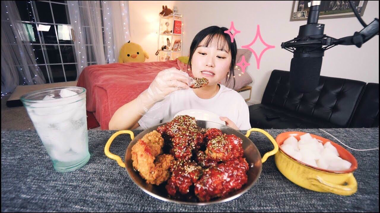 Spicy Fire Noodle Flavored Fried Chicken + korean ramyun dessert Mukbang | KEEMI★