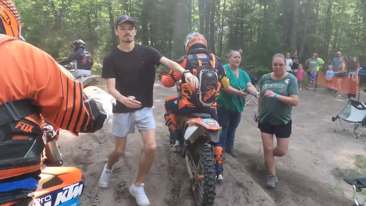 PINECONE ENDURO LMC @GRAAVYS GARAGE