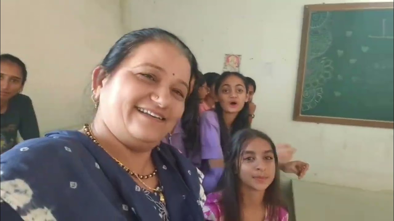 Aje balko khush pan chhe ane thodak dukhi pan chhe###