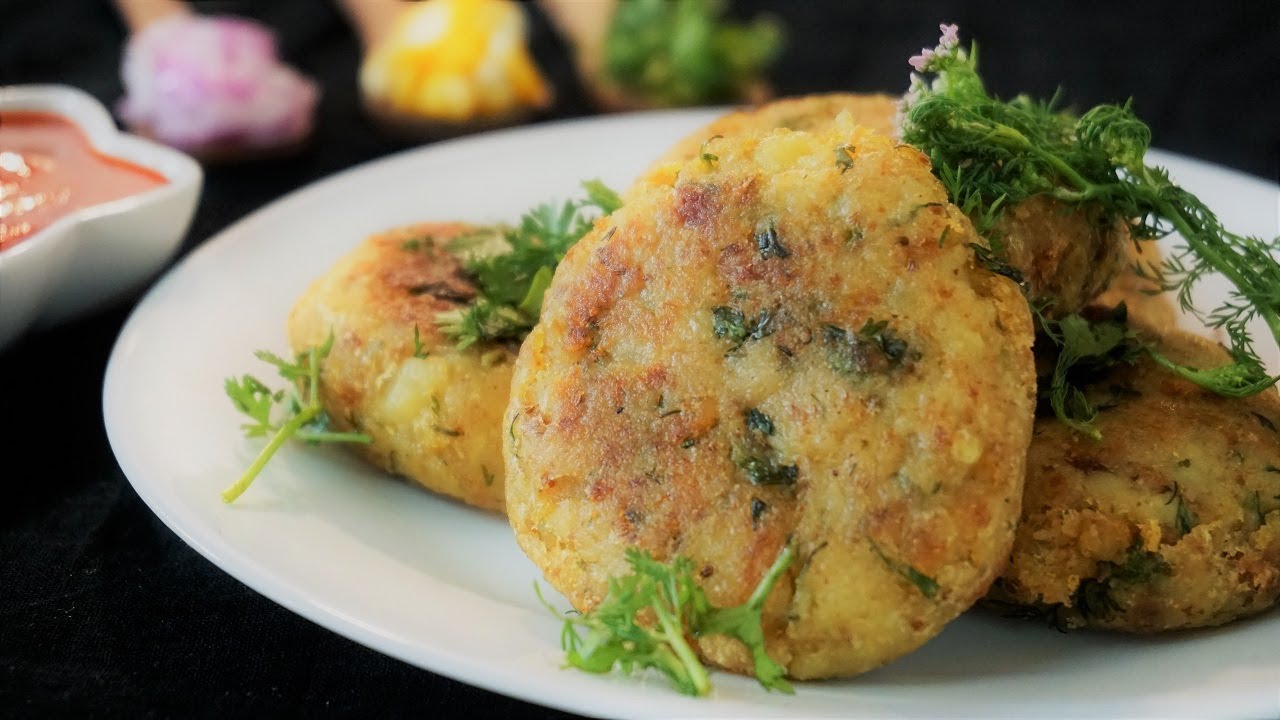 Aloo Paneer Pyaz Kachori | Indian Starter Recipe | Easy Snacks Recipe | Kachori Recipe