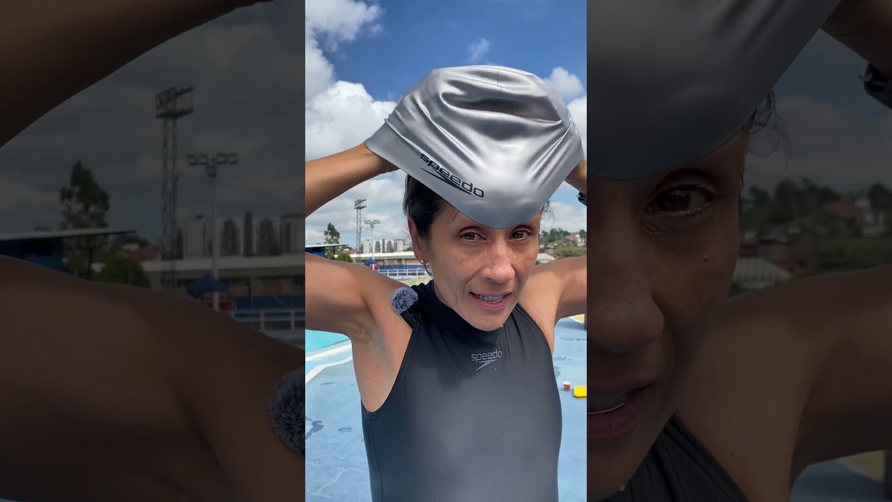 Truco para gorro de nataci&oacute;n 🌟 #nataci&oacute;n #natacionprincipiantes #aprenderanadar #shorts