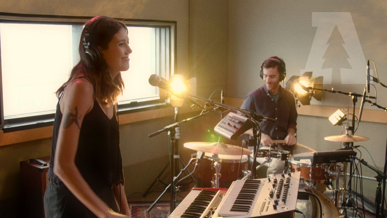 Half Waif - Night Heat | Audiotree Live