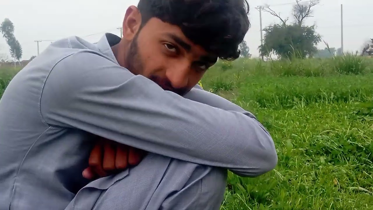 cutting grass in farm #farming #pind #villagelife #village #farmer #dailyvideo #pakistan #punjanb