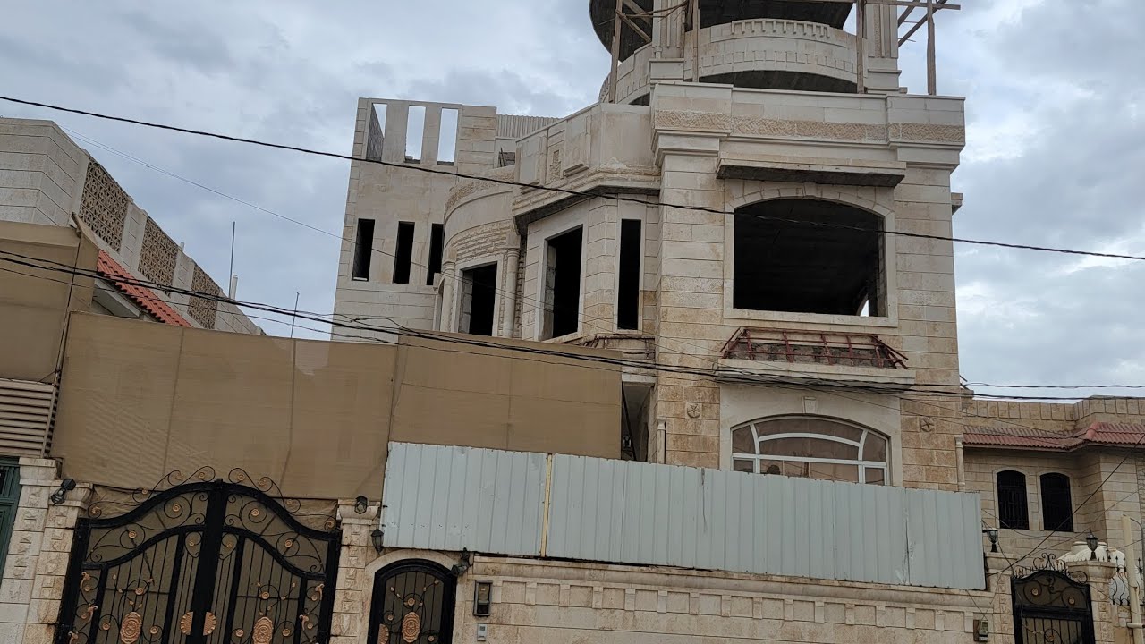 فله للبيع بسعر عرطه مساحتها ٧ لبن حر ارقئ أحياء بيت بوس السعر ٤٥٠ الف دولار للتواصل ٧٧٧٧٥٤٣٣١