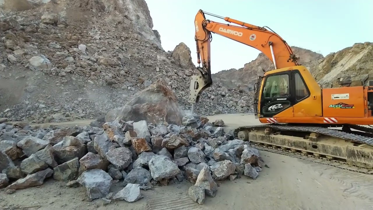 Heavy Excavator (Axwaiter) Stone Work | Powerful Digging & Loading at Worksite