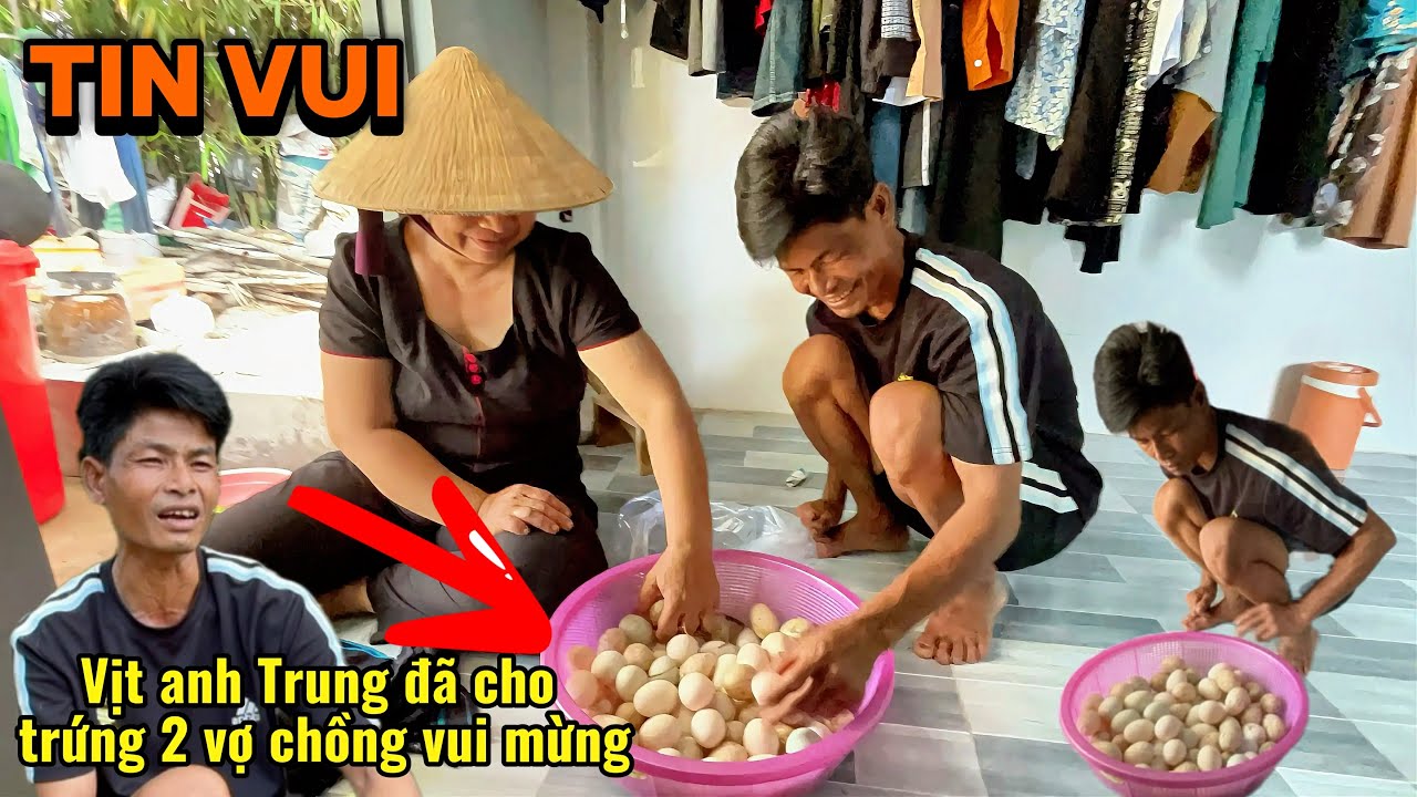 Bất ngờ hôm nay hai vợ chồng anh Trung cho biết vịt của anh đã cho thành quả sau bao ngày chăm sóc