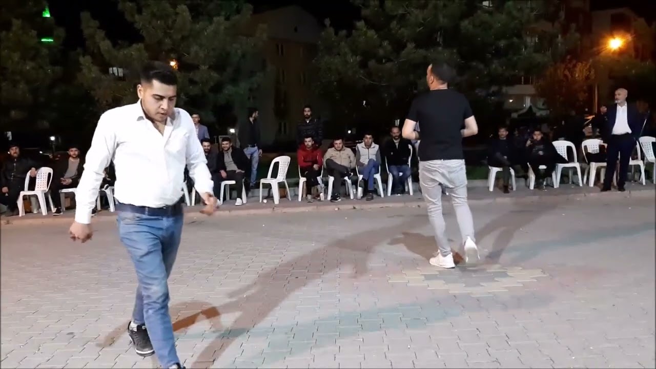 Yabandan Gel Kömürgözlü Yarim Yabandan Selamlaşma Ekrem Emeksiz 2022 Asker Eğlencesi Klip Cover U12