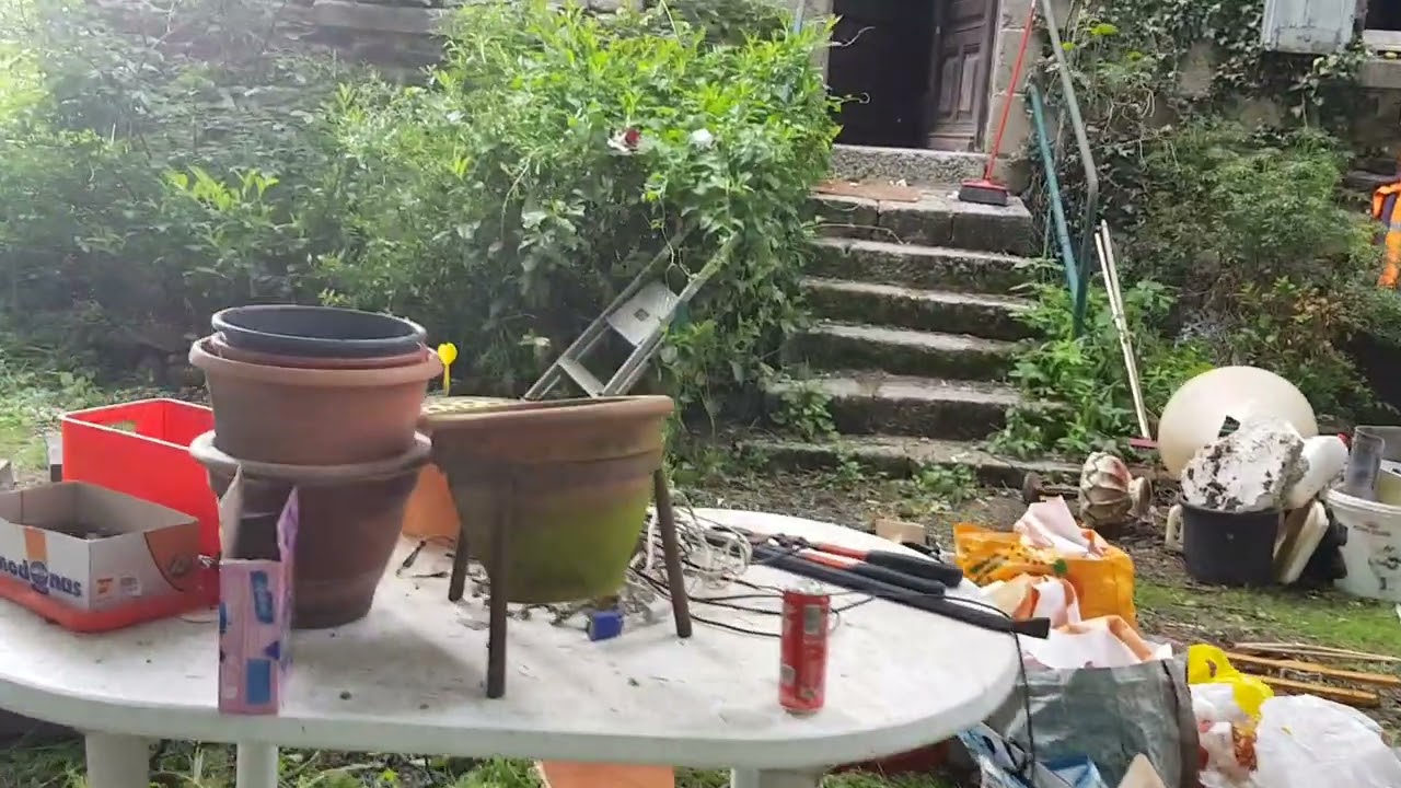 🏚️ Débarras Grande Maison à Aurillac dans le Cantal : Rats, squatt, Saleté 🐀