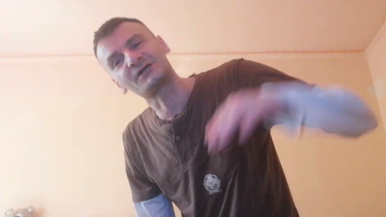 Daniel Vura - Bang Bang (Home Live Performance)