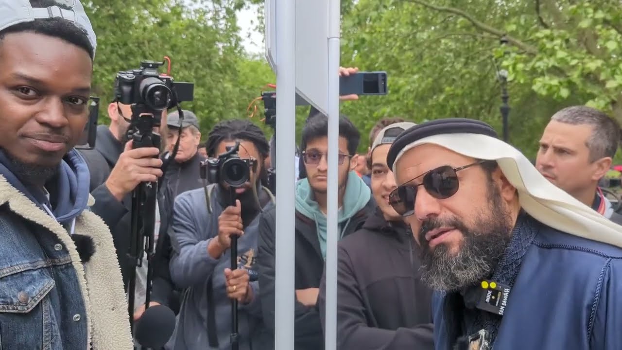 God Logic Lost His Logic Runs Away! Sheikh Mohammed And Visitor Speakers Corner Sam Dawah