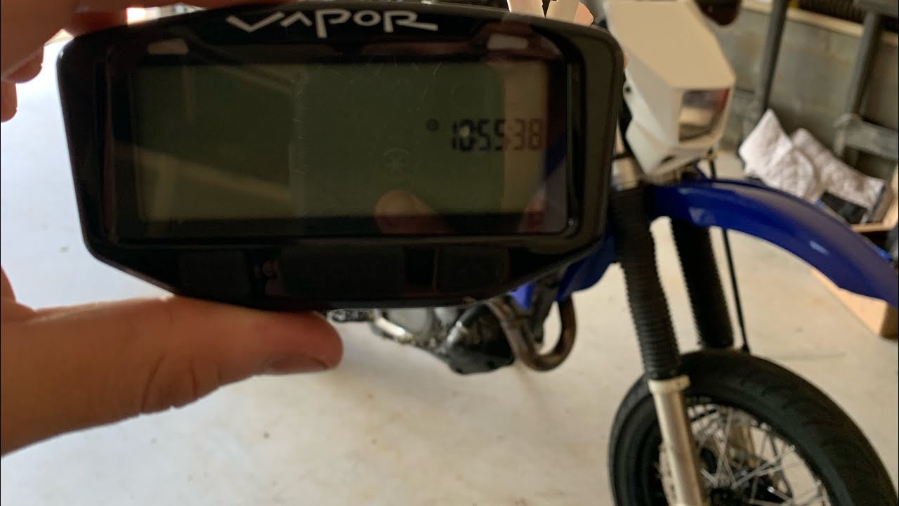 Suzuki DRZ400S supermoto build series part 3: Installing trail tech vapor
