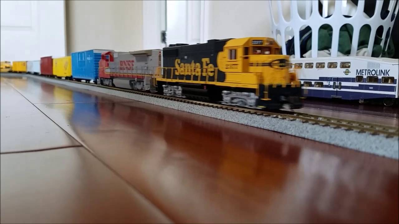 HO Scale Trains 7/25/16: Coaster, Freight and More!