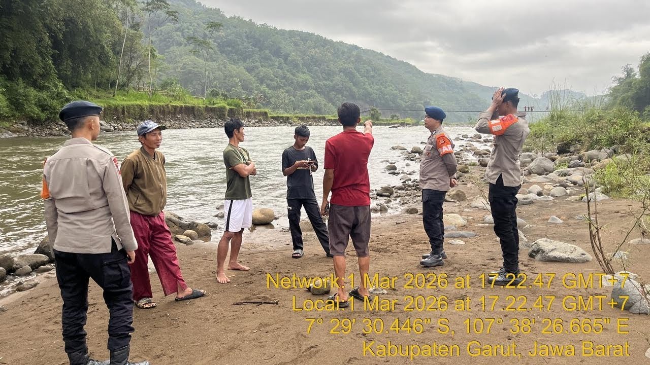 Pencarian Korban Hanyut di Sungai Cikandang Dilaksanakan Tim SAR Brimob Jabar