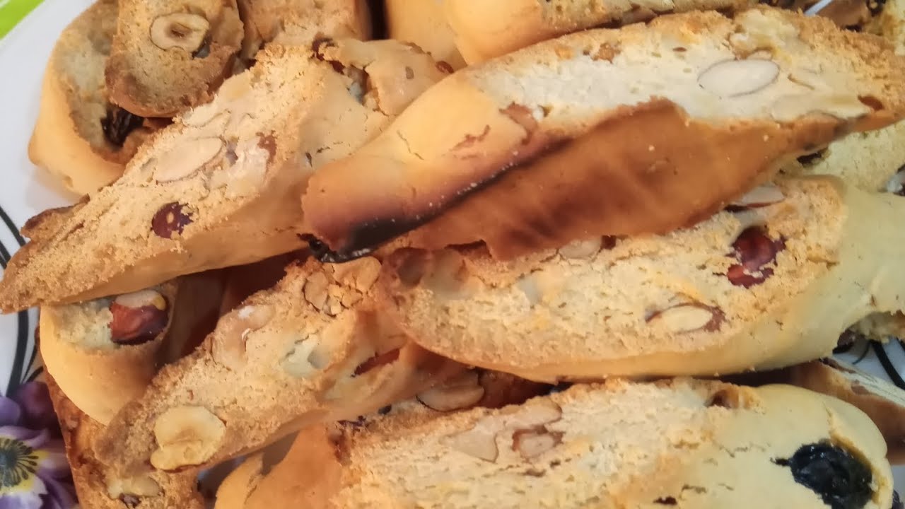 Biskotti- Kantuççi  (İtalyan ) peçenyeləri.  Hər kəsin sevəcəyi şirniyyat👍.