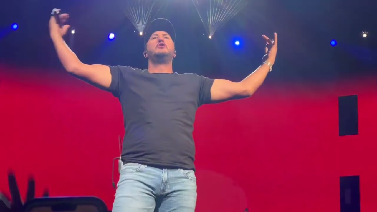 Luke Bryan Kick The Dust Up Charlotte NC 2023