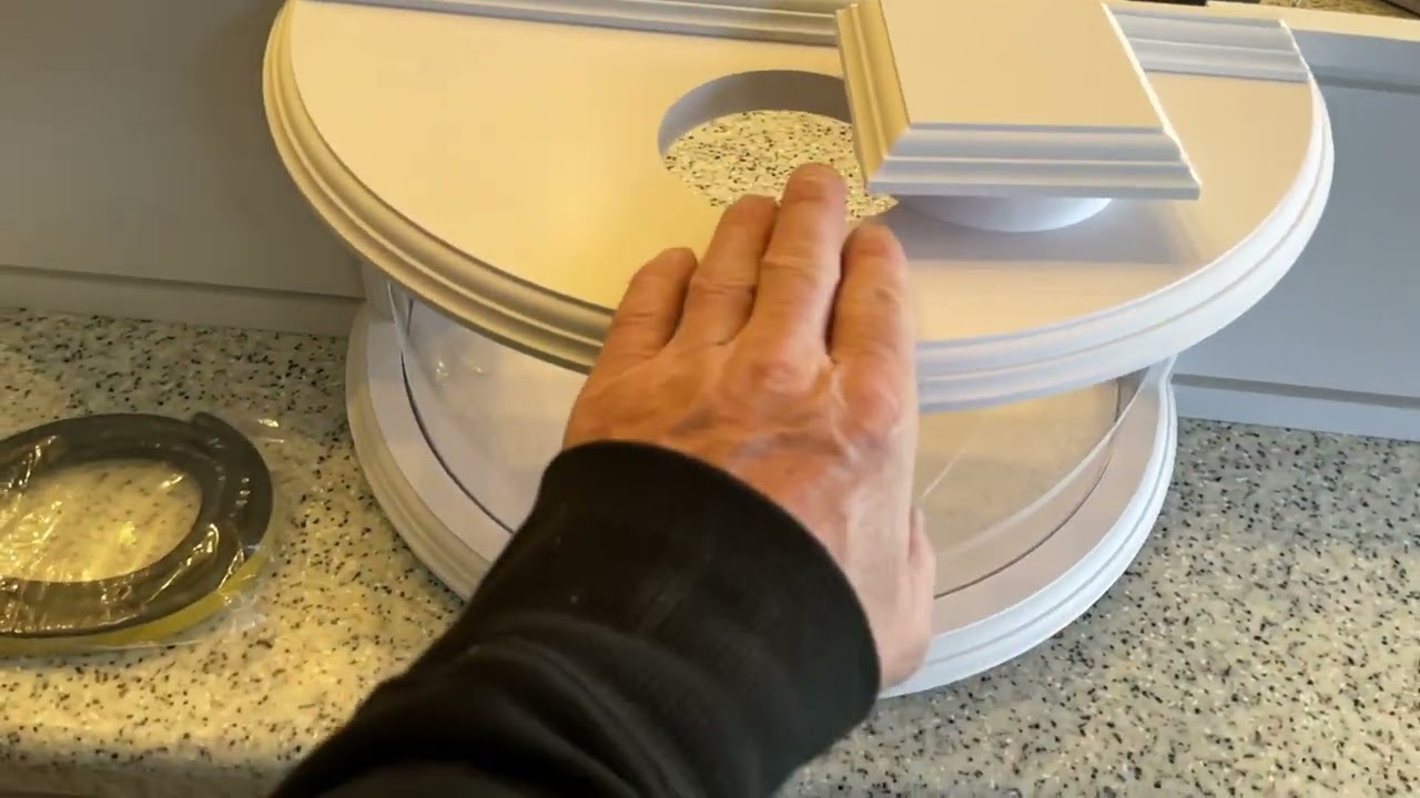 Product Review: Window Bird Feeder, 180° Clear View Bird Feeder