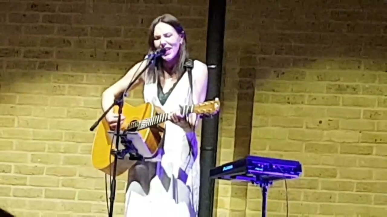 THEA GILMORE at The Cathedral Lodge, Canterbury, 12-3-25 (1)