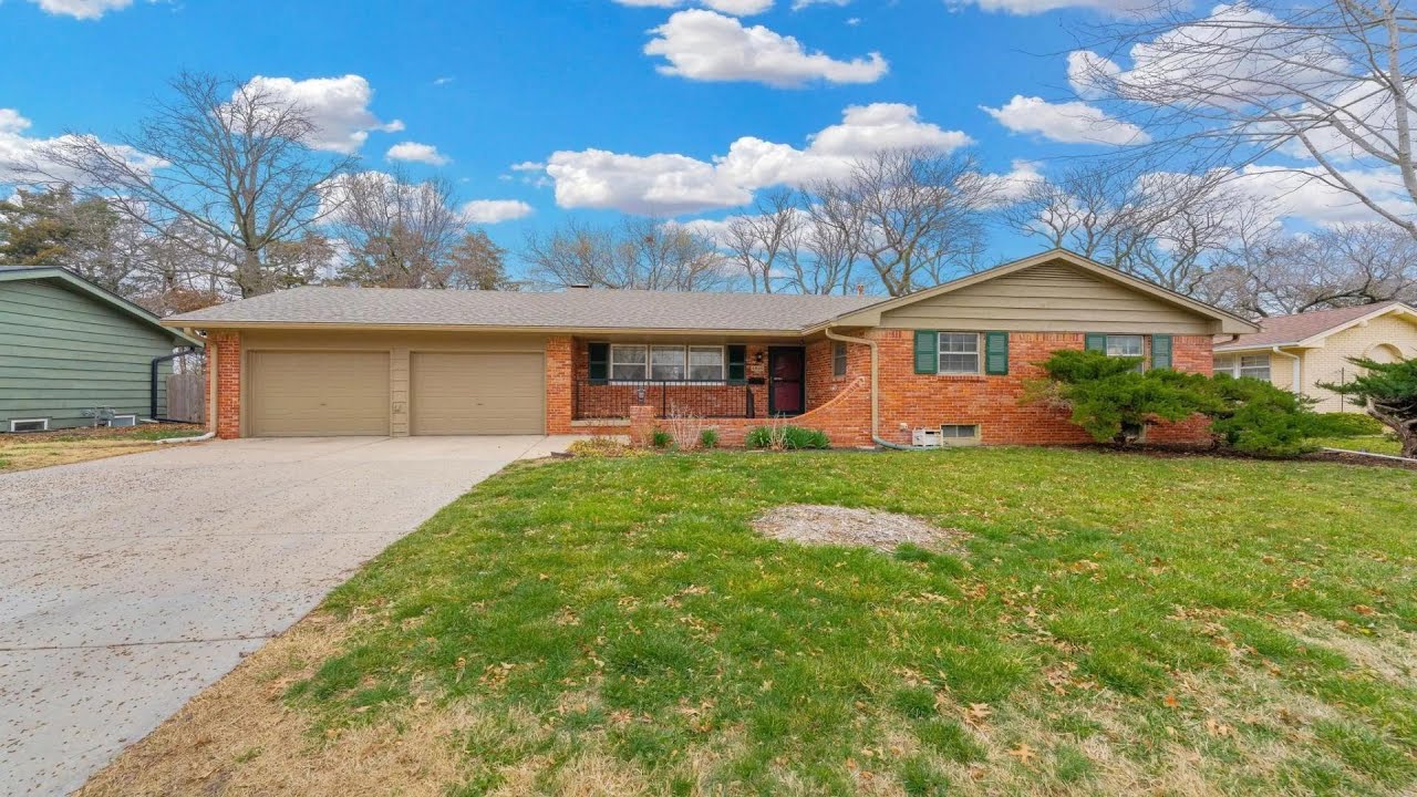 NEW LISTING: 6800 E Farmview St Wichita KS 67206