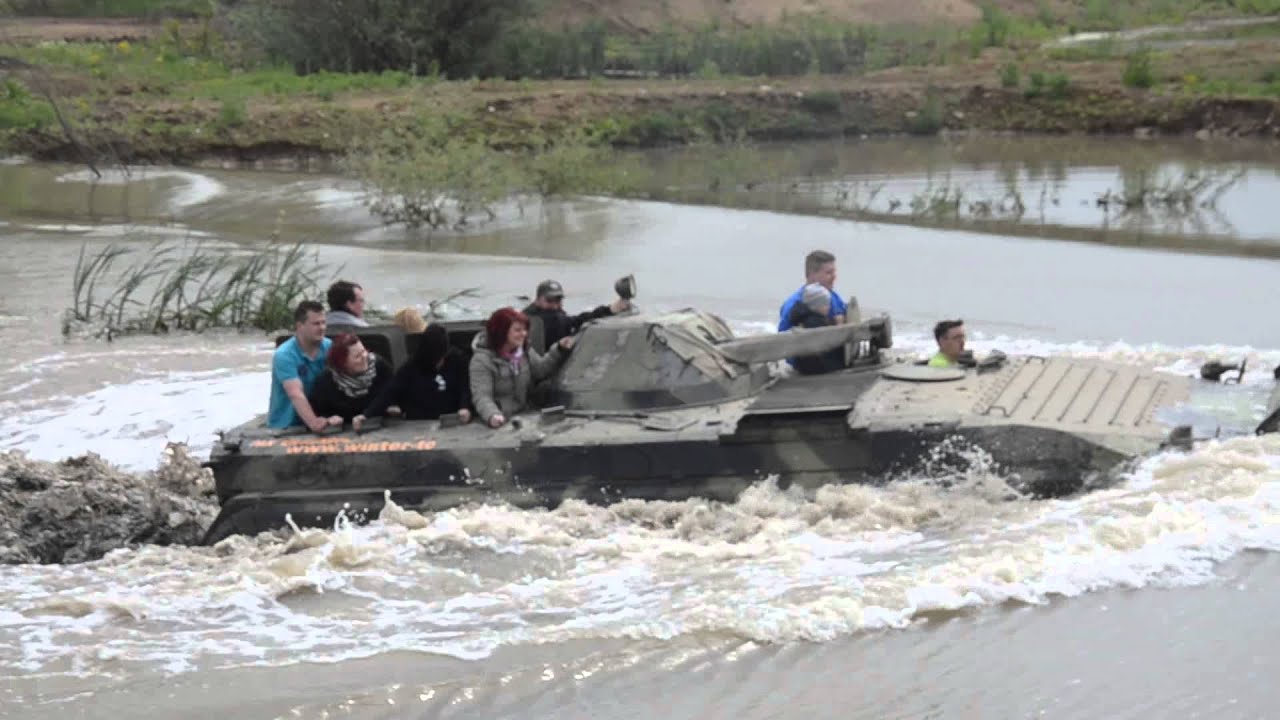 Wasserdurchfahrt im Panzer