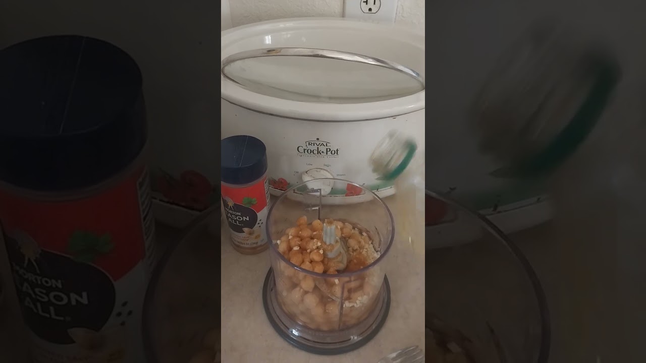 home made Hummus in Ninja chopper