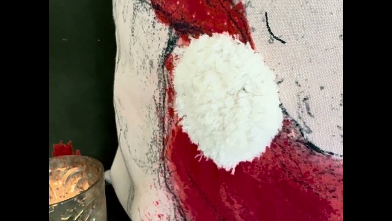 Papa No&euml;l Pillow