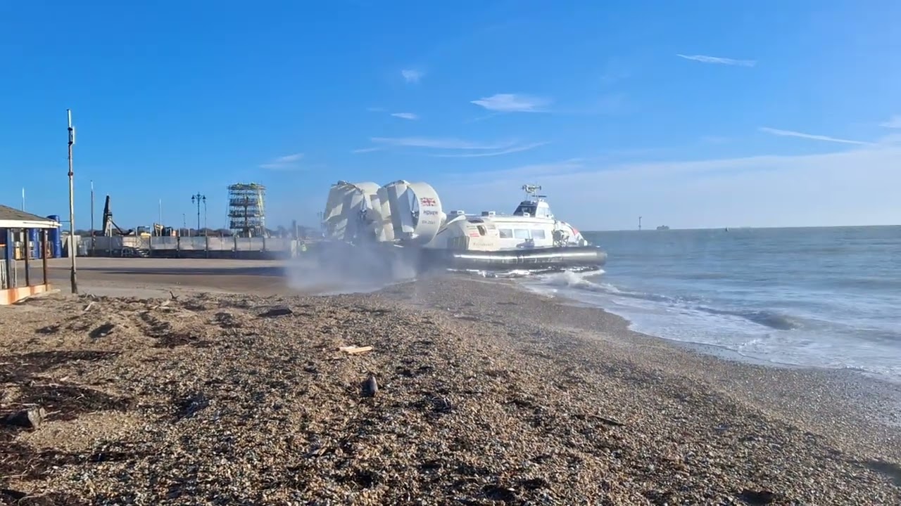 Iow Hovercraft Departs Southsea to Ryde The 4th of February 2026