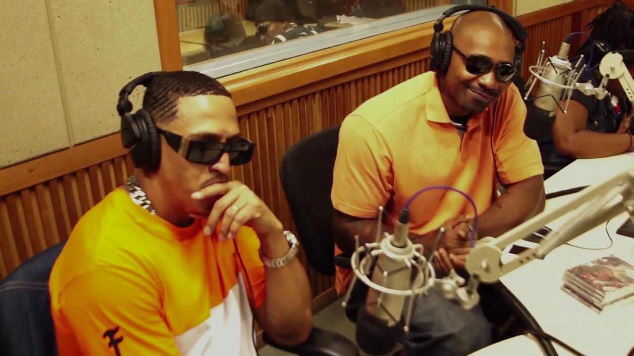 MV Bill desenrolando com  Mano Brown - HIP HOP BRAZIL