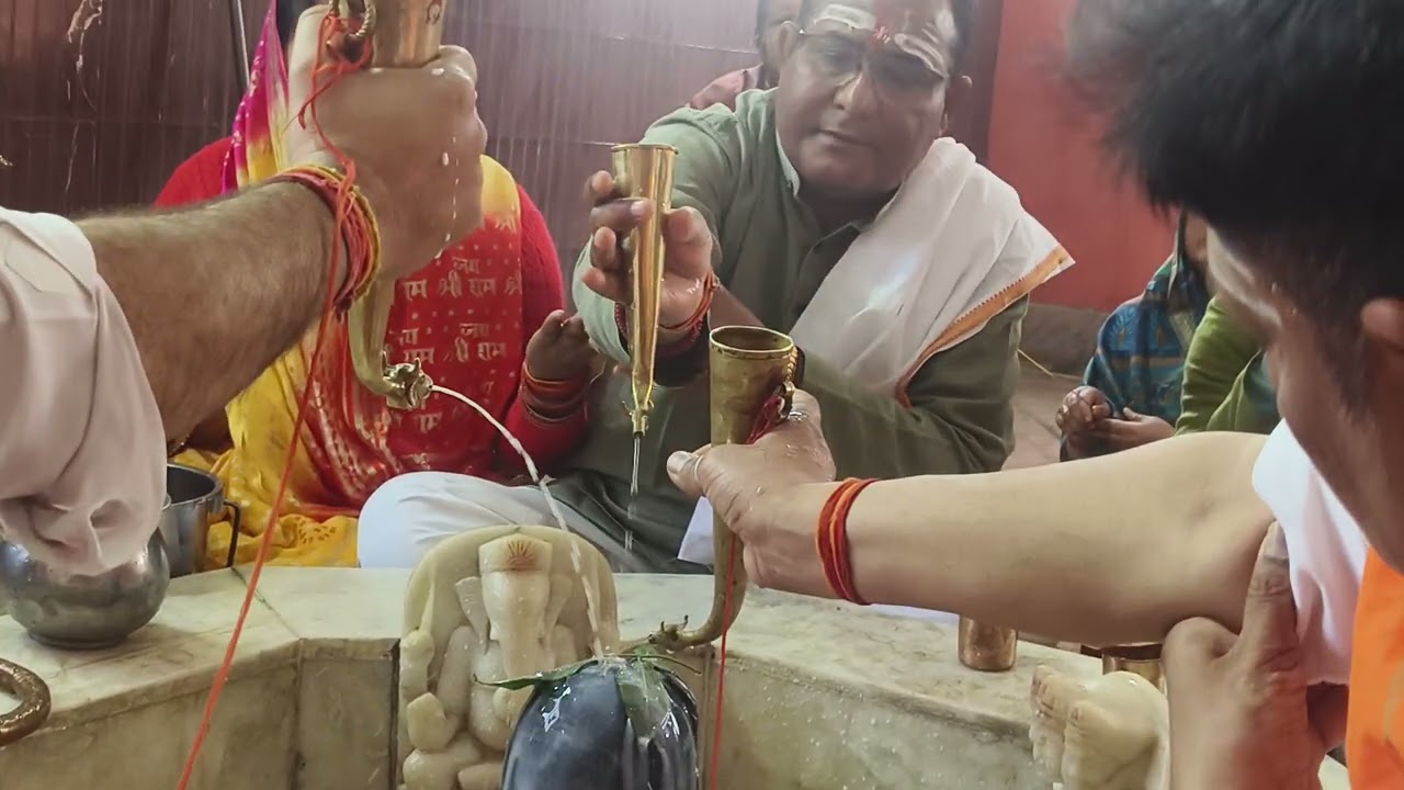सिद्धेश्वर महादेव मंदिर में हुआ रुद्राभिषेक 🌹