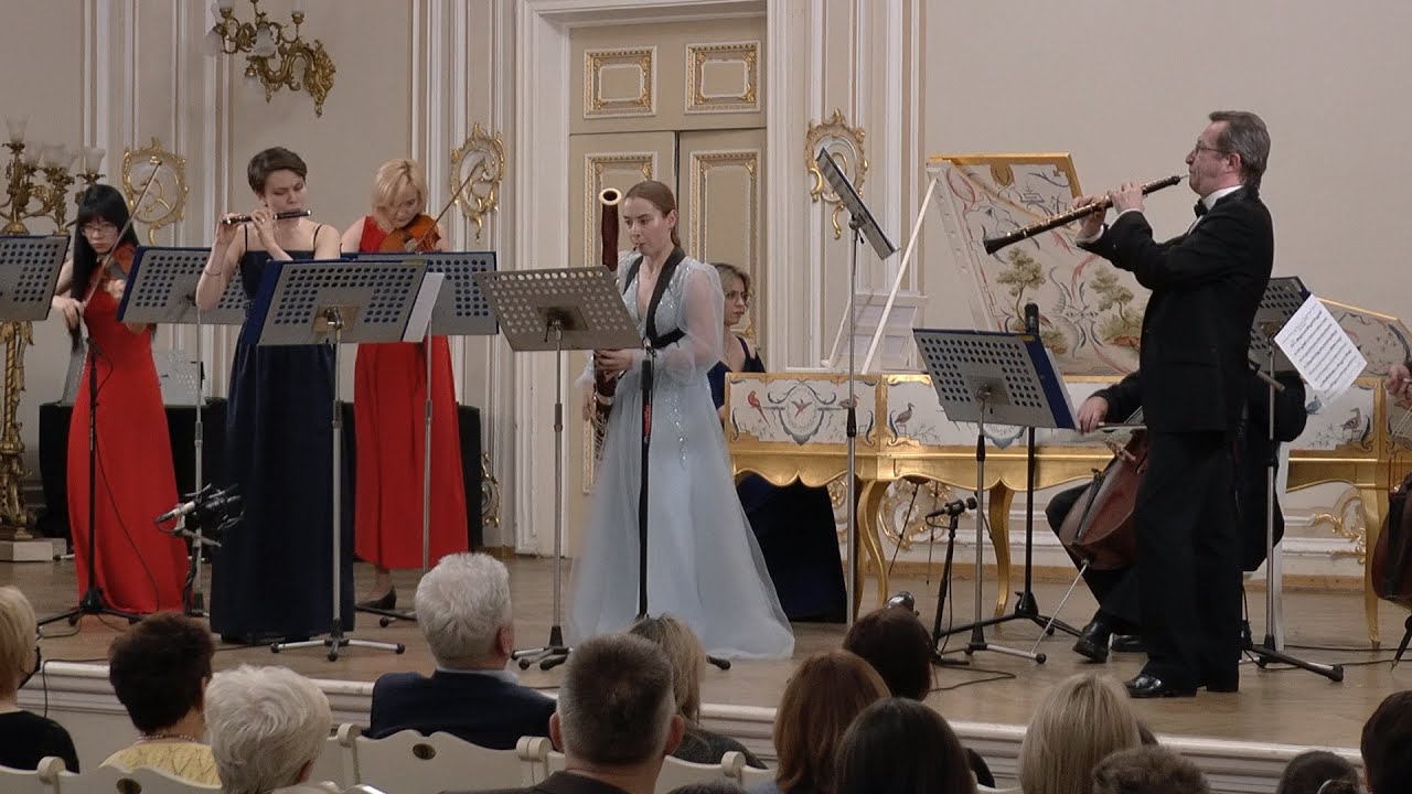 Antonio Vivaldi –  Concerto for Flute, Oboe, Bassoon and Strings in F major, RV 570 (ca. 1725)