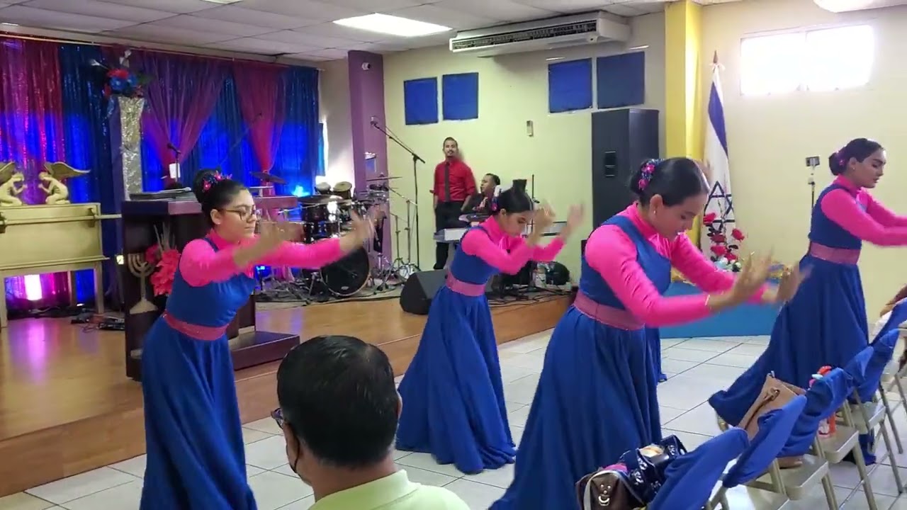 Danza Derramo el Perfume - Montesanto ft Averly Morillo