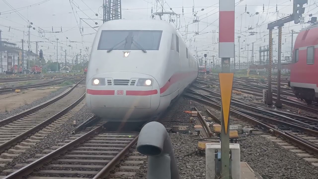 ICE1 und BR146 mit RE Zubegegnung in Frankfurt HBF