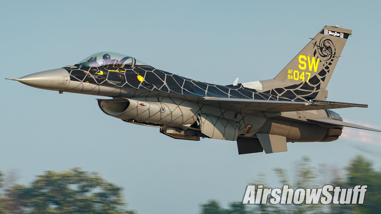 F-16 Flybys with WWII Warbirds (Thursday) - EAA AirVenture Oshkosh 2021