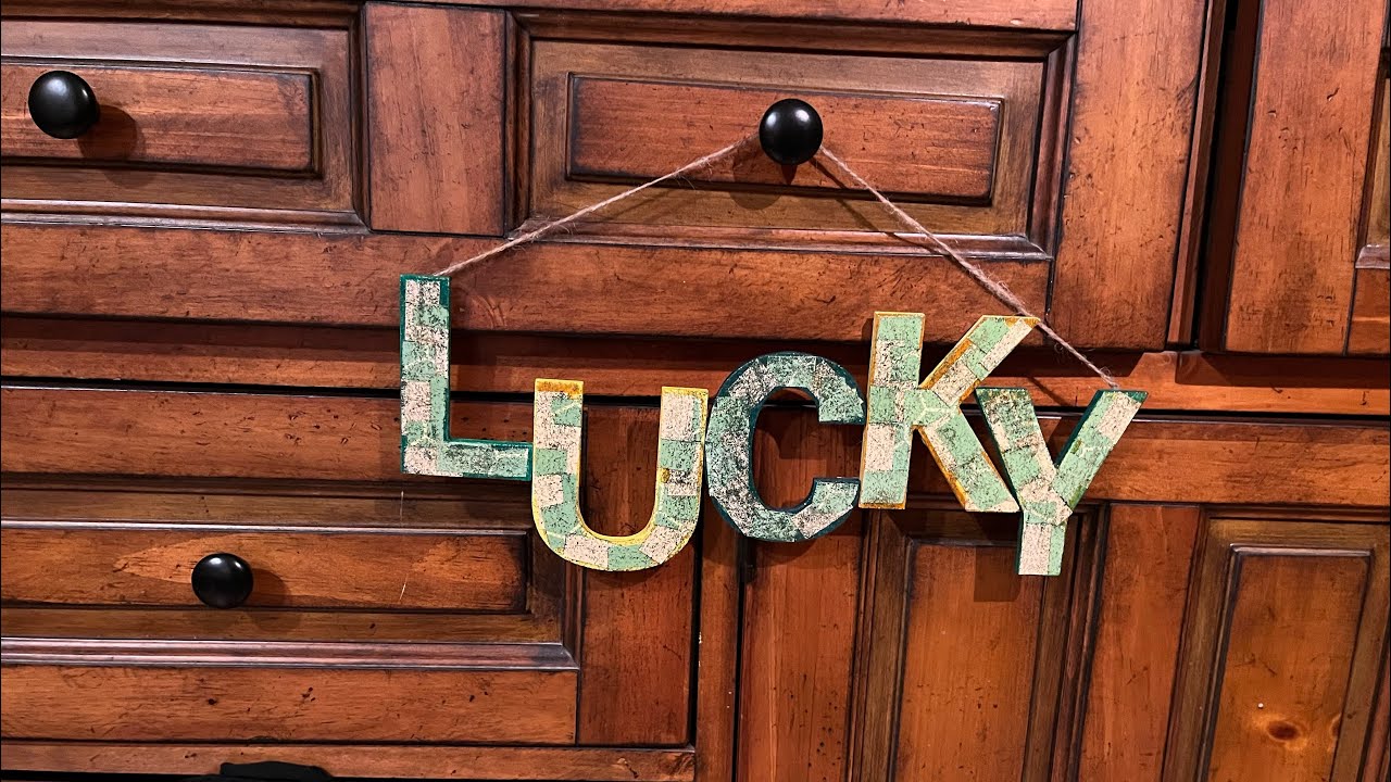 How to make hanging word wall art
