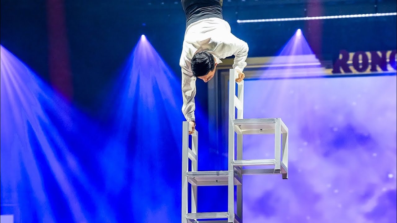 Alimbekov Syrym, chair act in Roncalli circus