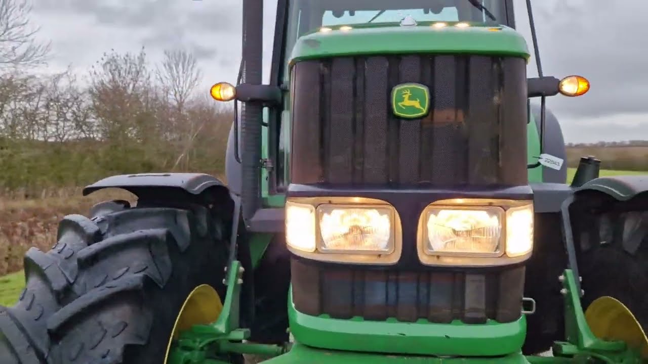 2006 John Deere 6820 Autopower Tractor 22543