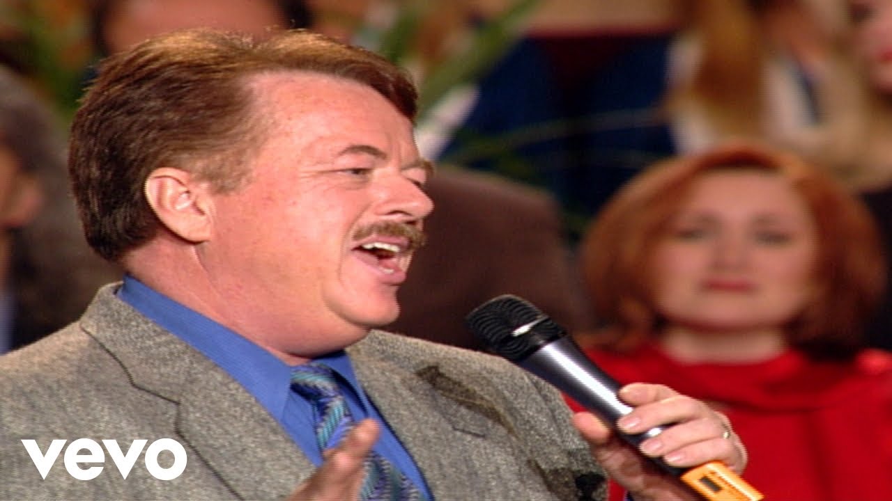 Bill & Gloria Gaither - Little Is Much When God Is in It [Live] ft. Larry Ford