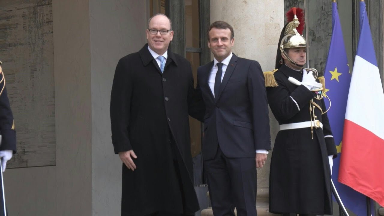 Le prince Albert II reçu à l’Élysée | AFP Images